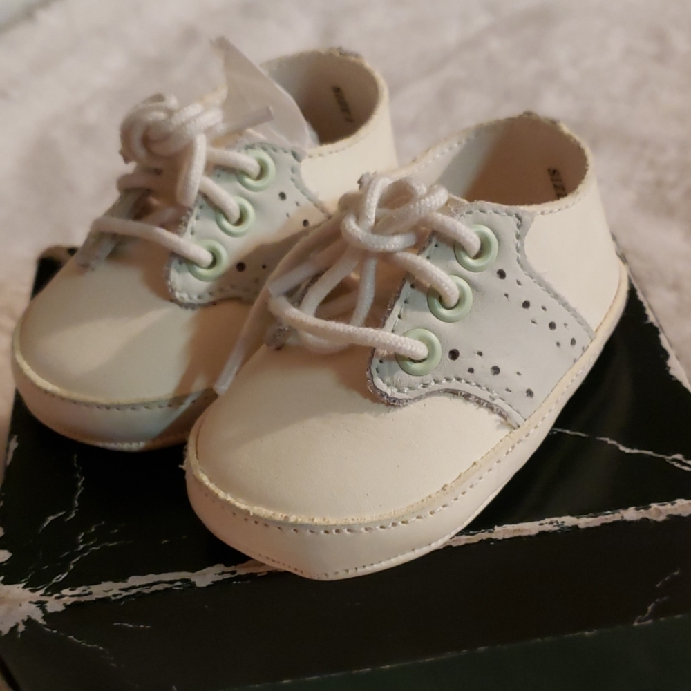 8/$35 Strasburg Children Shoes
